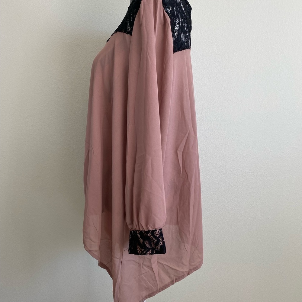 Woman’s Lucky Blouse‎ size XXL - Picture 2 of 5